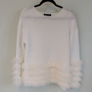 A.Z.I New York Elegant White Knit Sweater with Faux Fur Details Size XS.